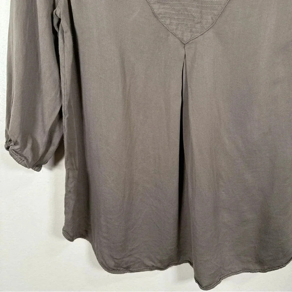 Aritzia Babaton Womens Size Xsmall Adrian Three Quarter Sleeve Blouse - Picture 8 of 13
